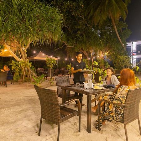 Atoll Residence Dhangethi Exteriör bild